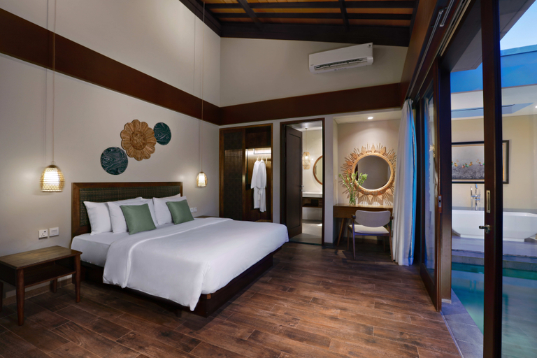 Studio, Suite, Villa, Smoking