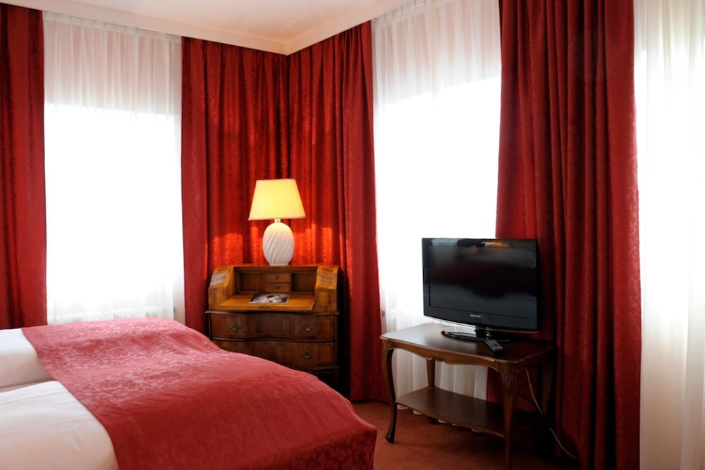 Hotel Vier Jahreszeiten 16/45