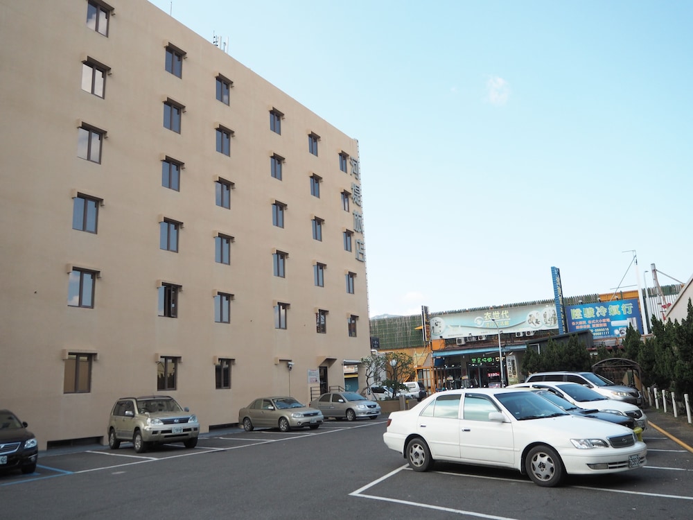 The Riverside Hotel Hengchun 56/60