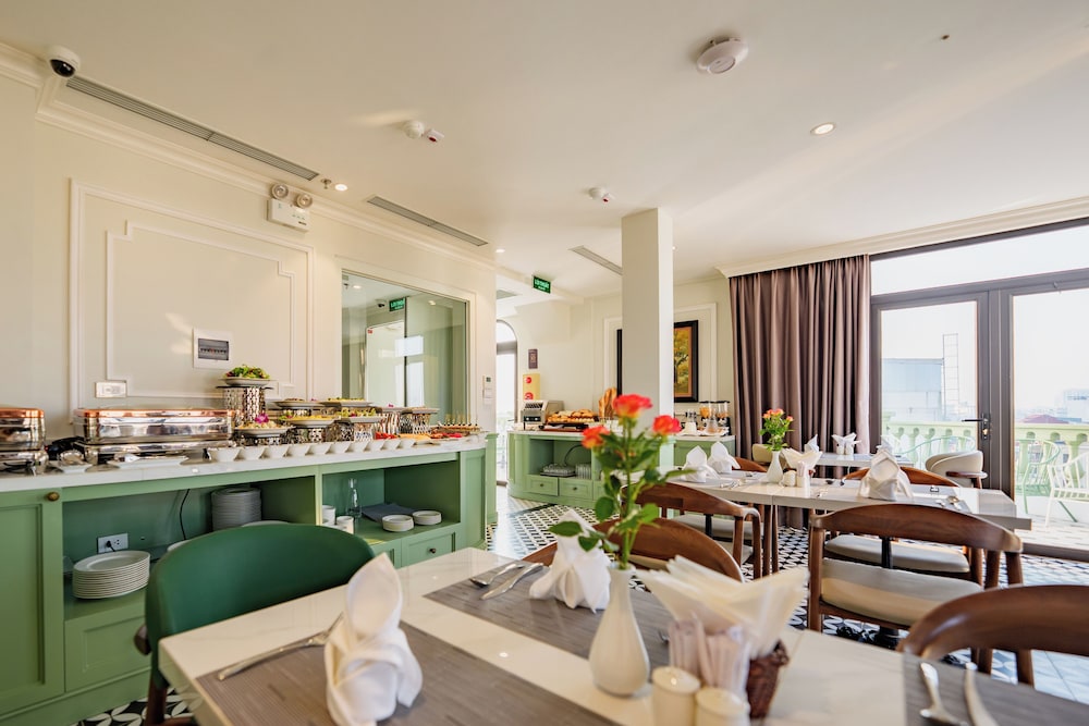 Lestar Hotel Hanoi 35/42