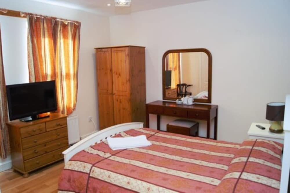 Dharma Lodge 34/47