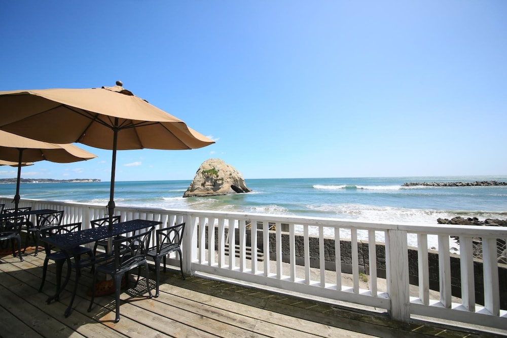 Isohara Seaside Hotel 42/44