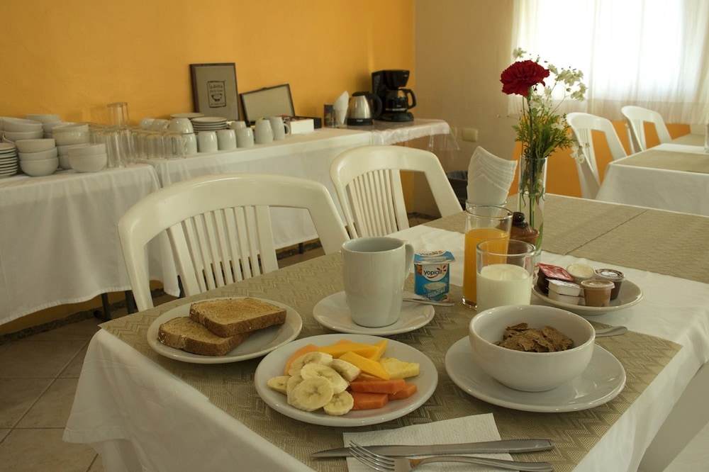 Hotel & Suites Bucaneros, Isla Mujeres 37/48