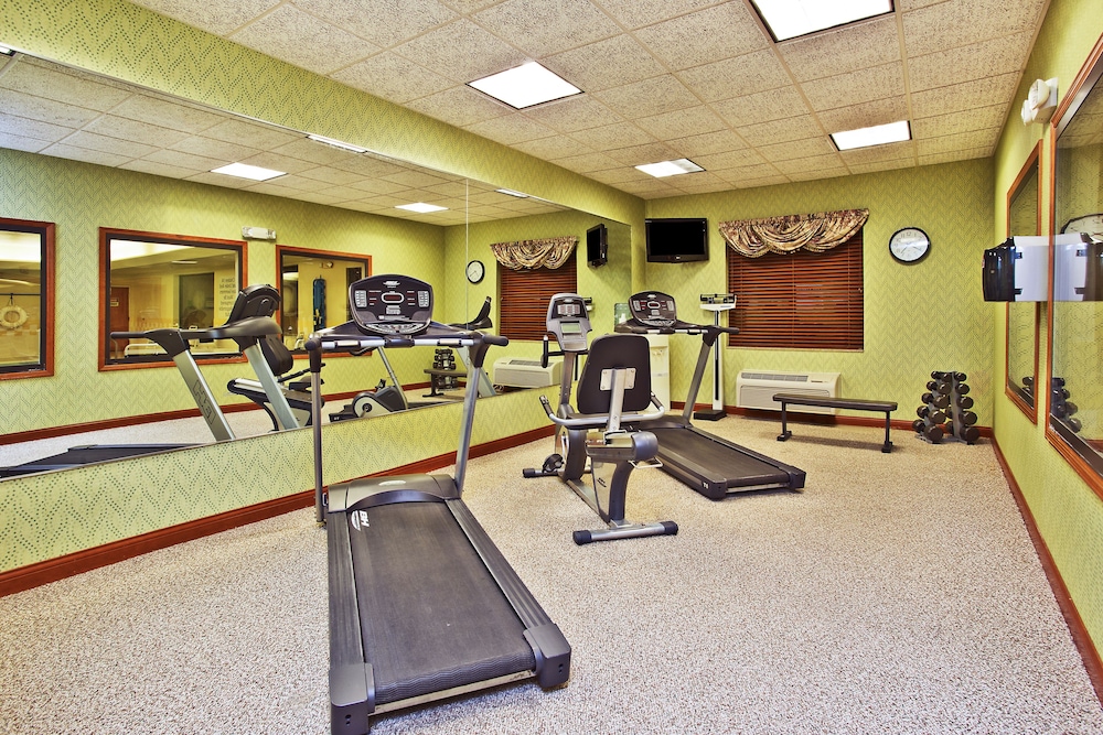 Holiday Inn Express Hotel Suites Goshen 42/75