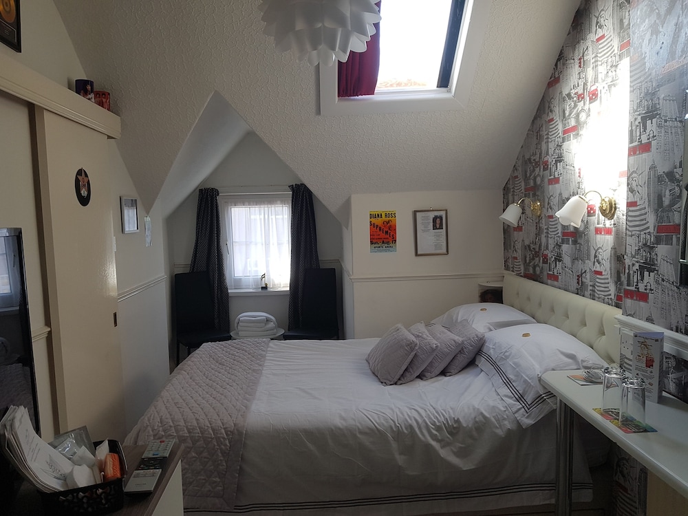 Sheron House Bed &amp; Breakfast 7/50