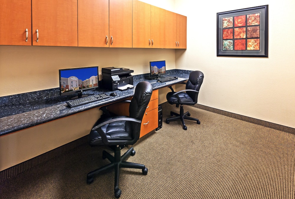 Candlewood Suites Pearland 35/37