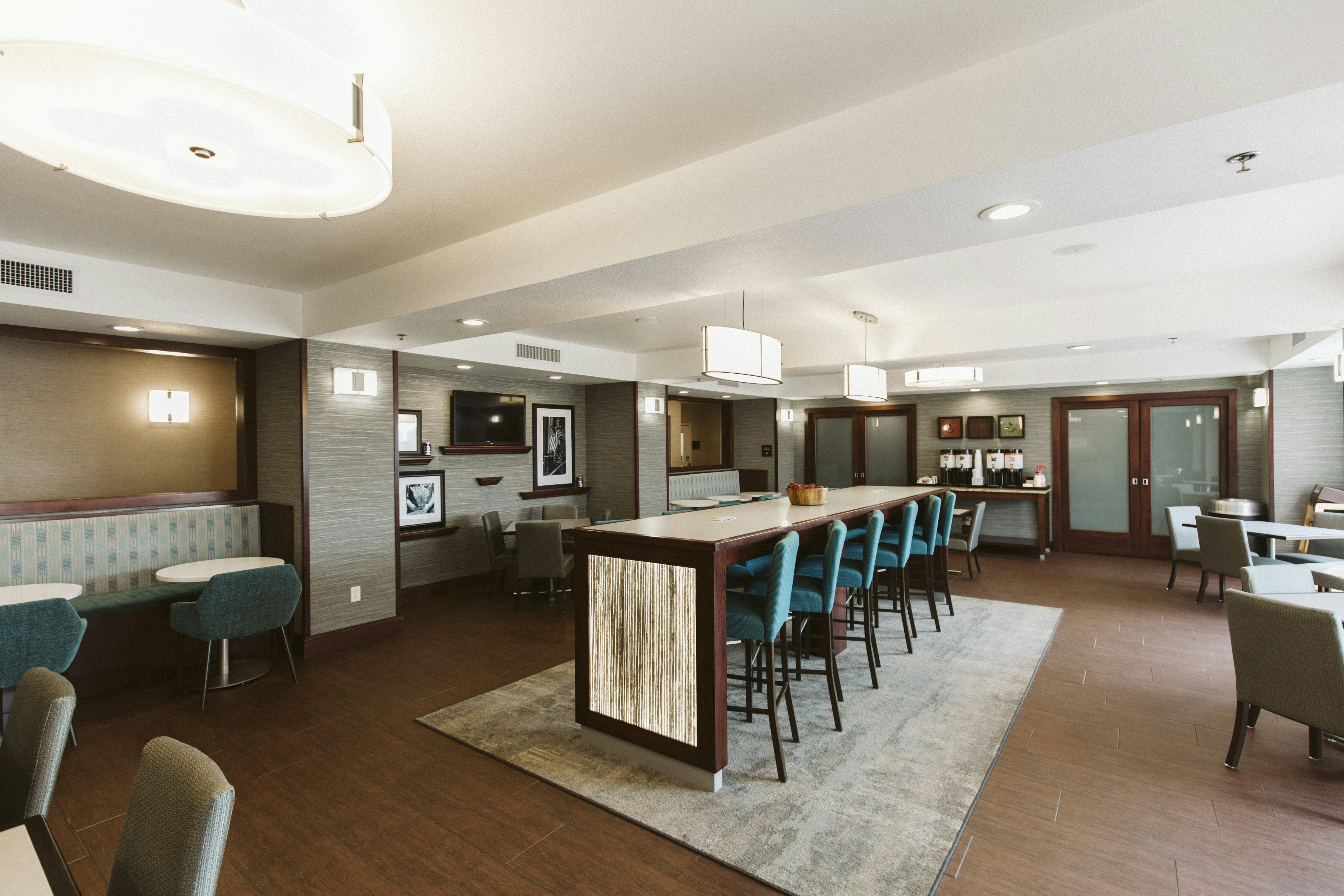 Hampton Inn Bismarck 54/78