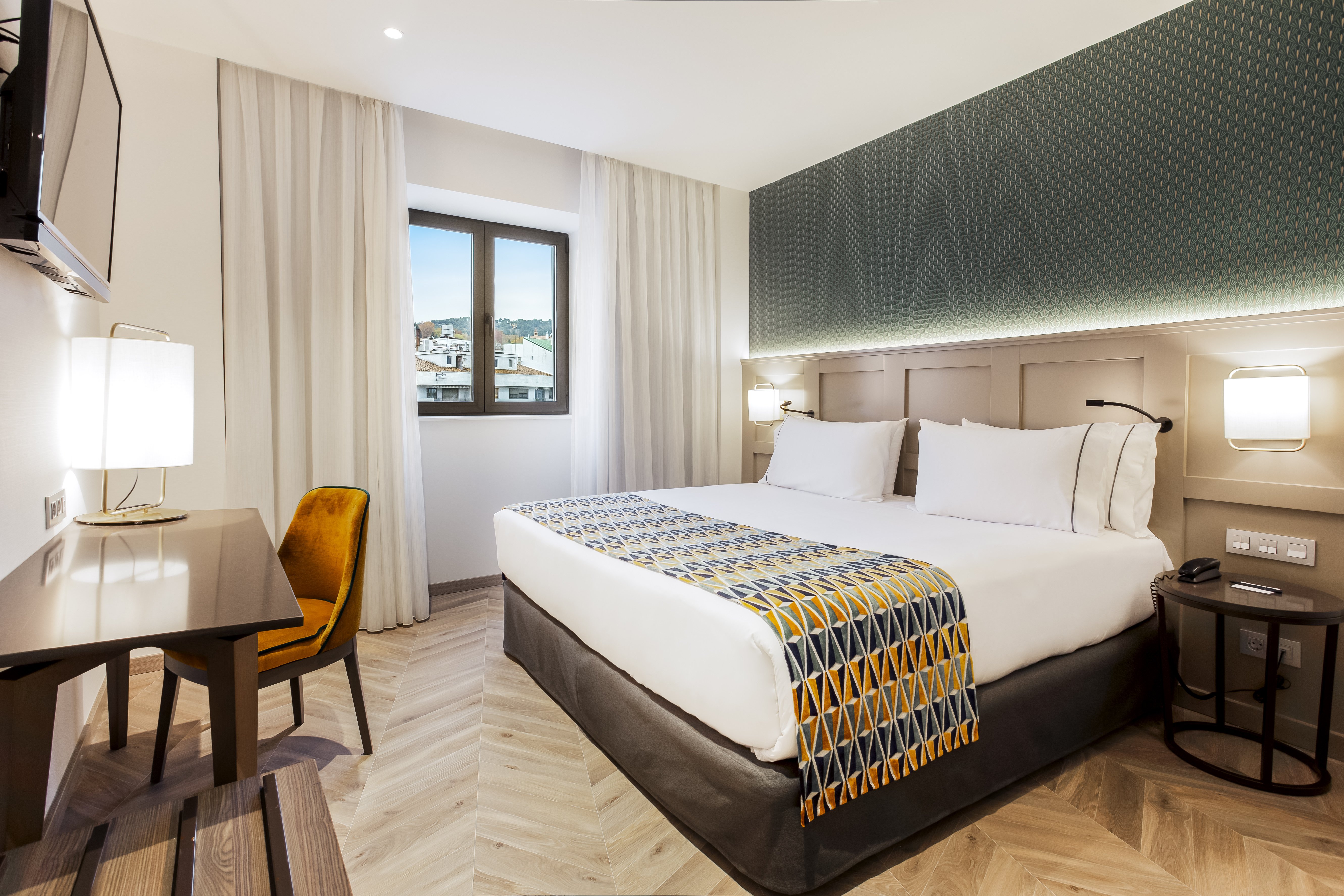 Eurostars Puerta Real 18/50