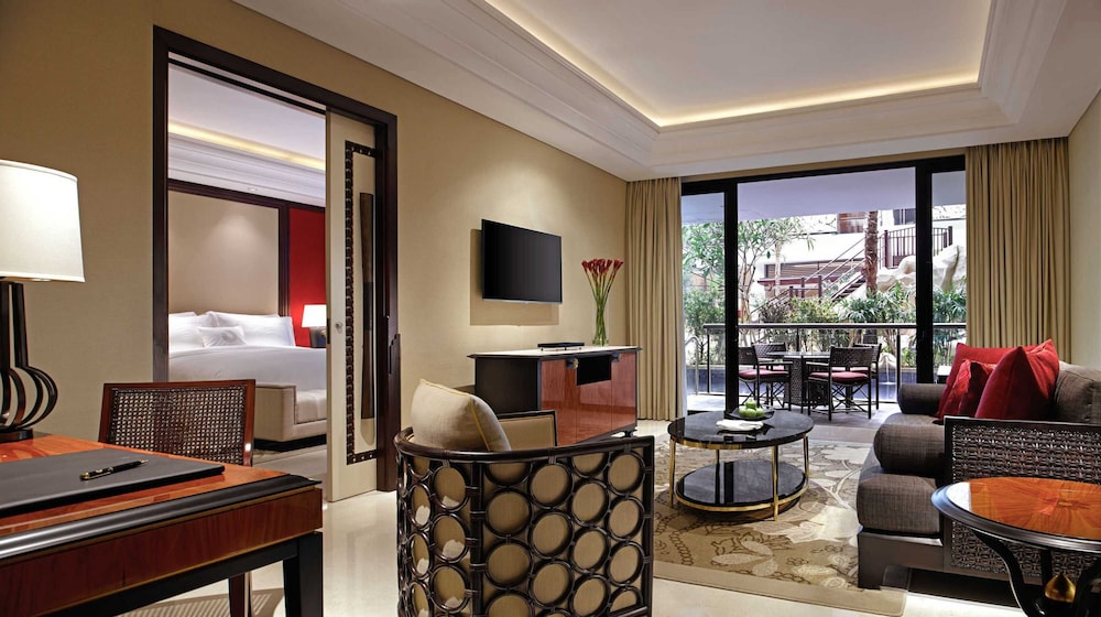 THE TRANS RESORT BALI 30/68