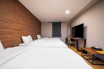 Family, 2 Double Beds, 3 Beds
