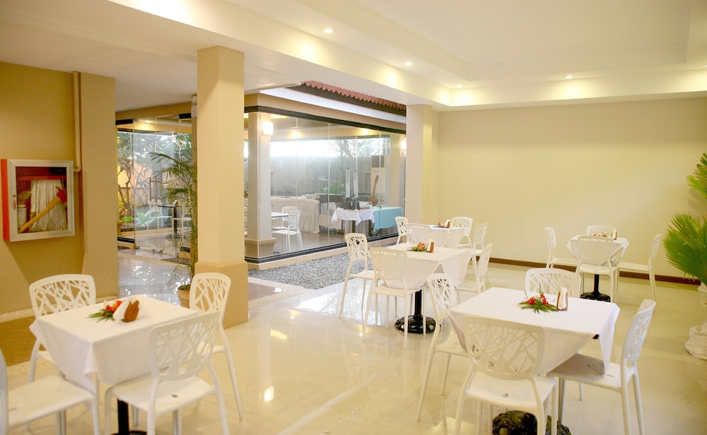 Coralpoint Gardens 44/54
