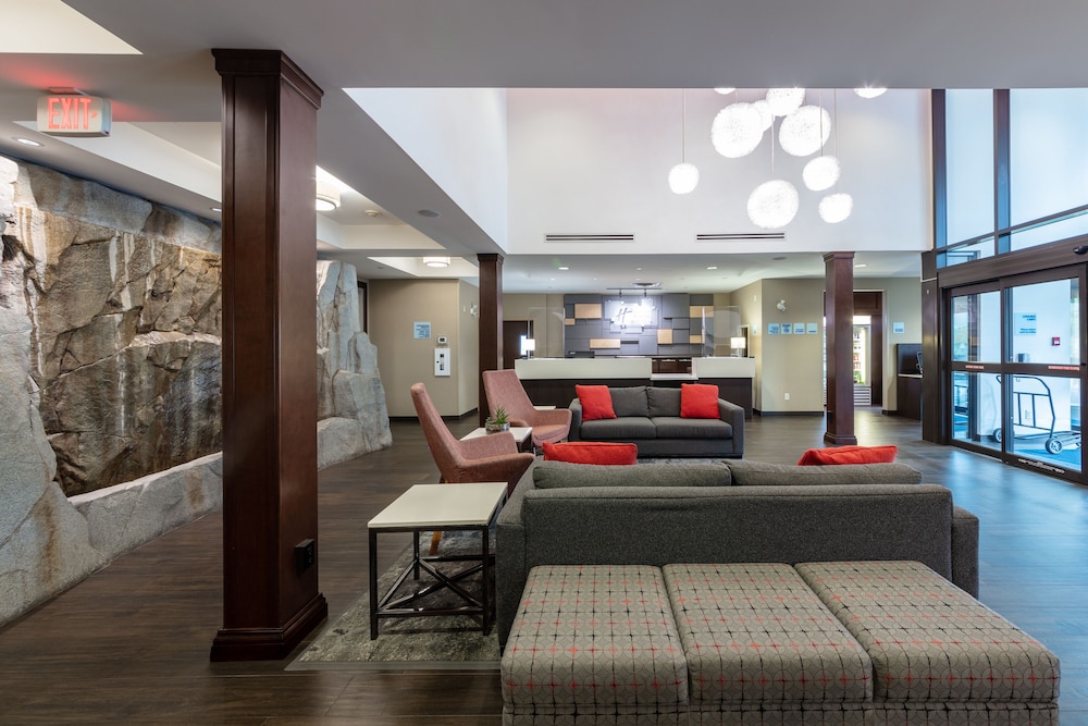 Holiday Inn Express Suites Riverport 58/76
