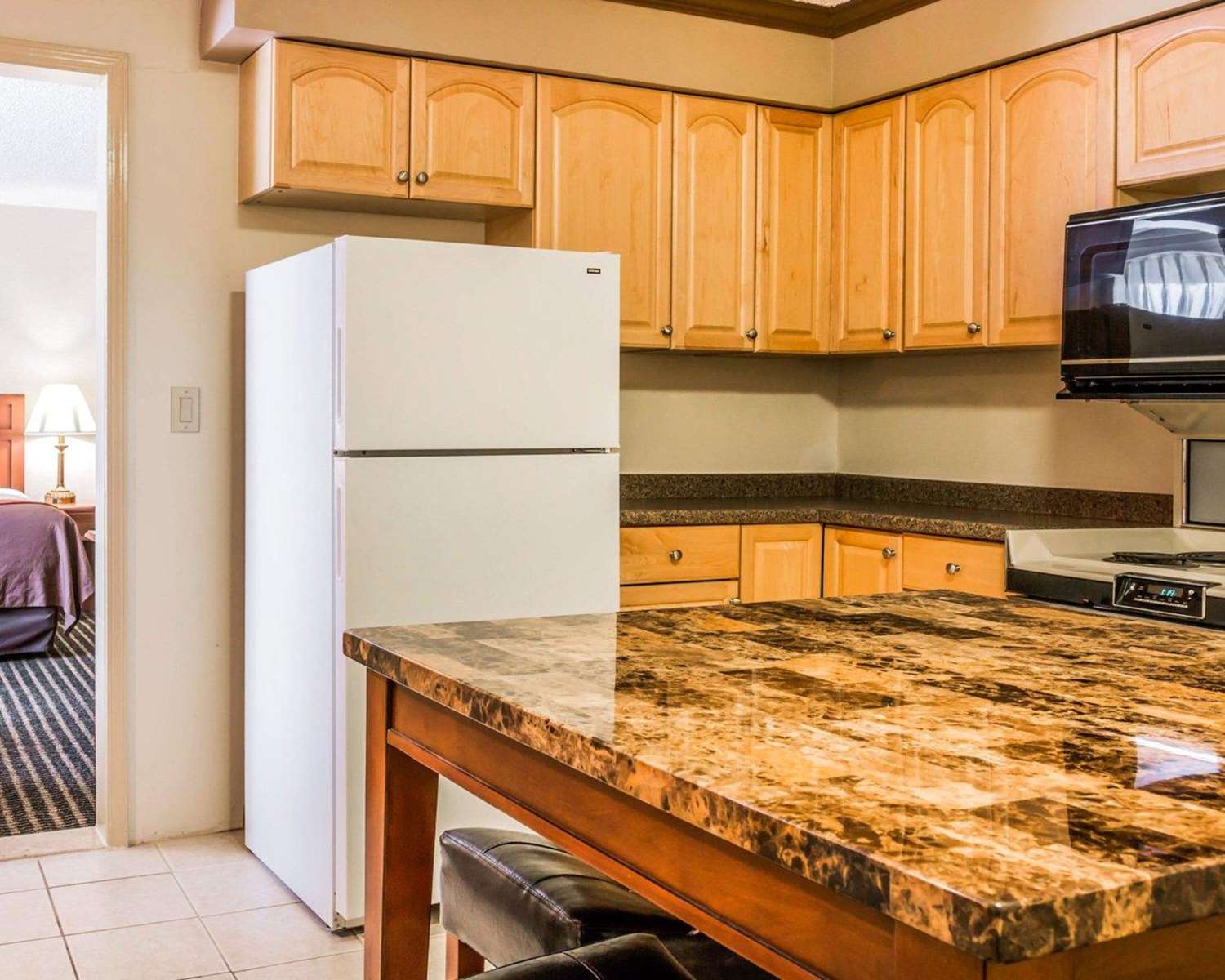 Wingate by Wyndham Utica 20/22