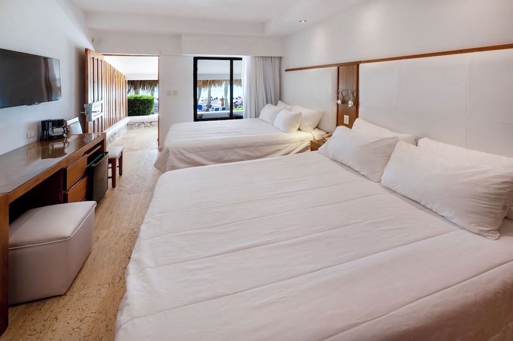 Ocean, Bungalow, 2 Queen Beds