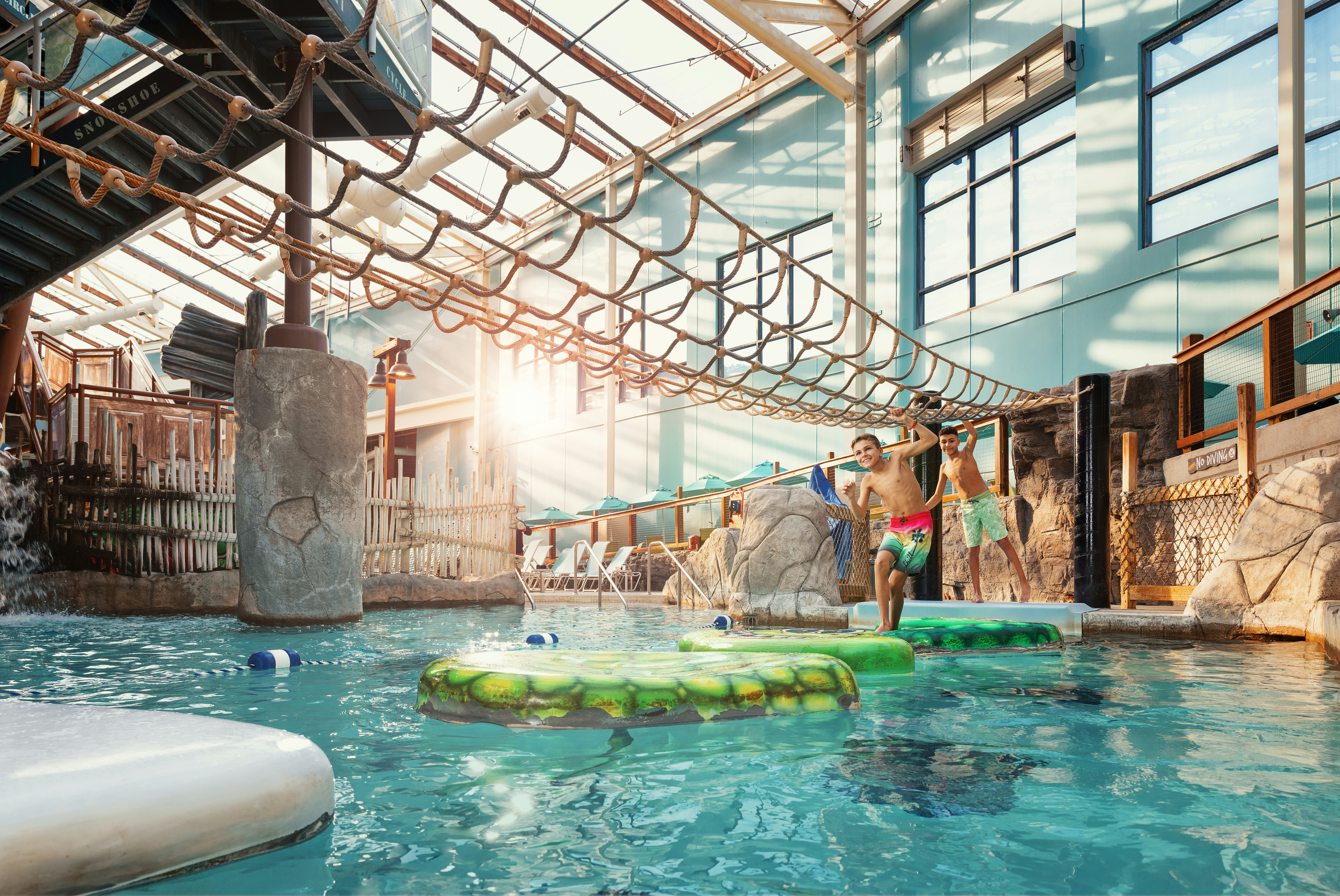 Camelback Lodge & Aquatopia Indoor Waterpark 4/25