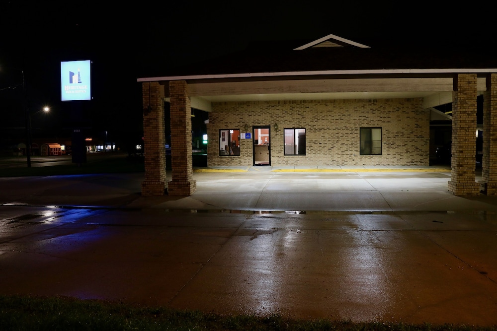 Heritage Inn & Suites 28/31