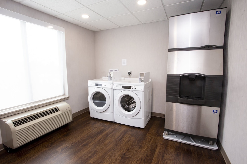 Holiday Inn Express Bethlehem Airport Allentown Area 31/80