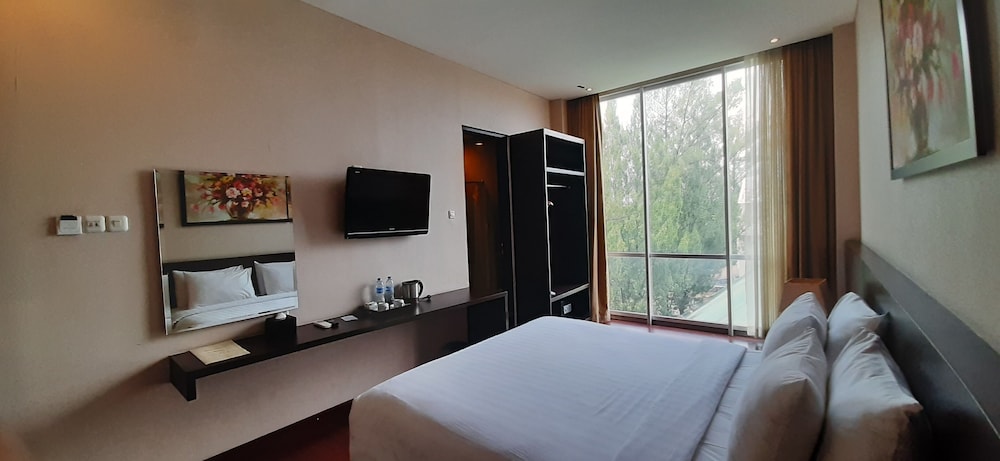 Oasis Siliwangi Sport Hotel 15/48