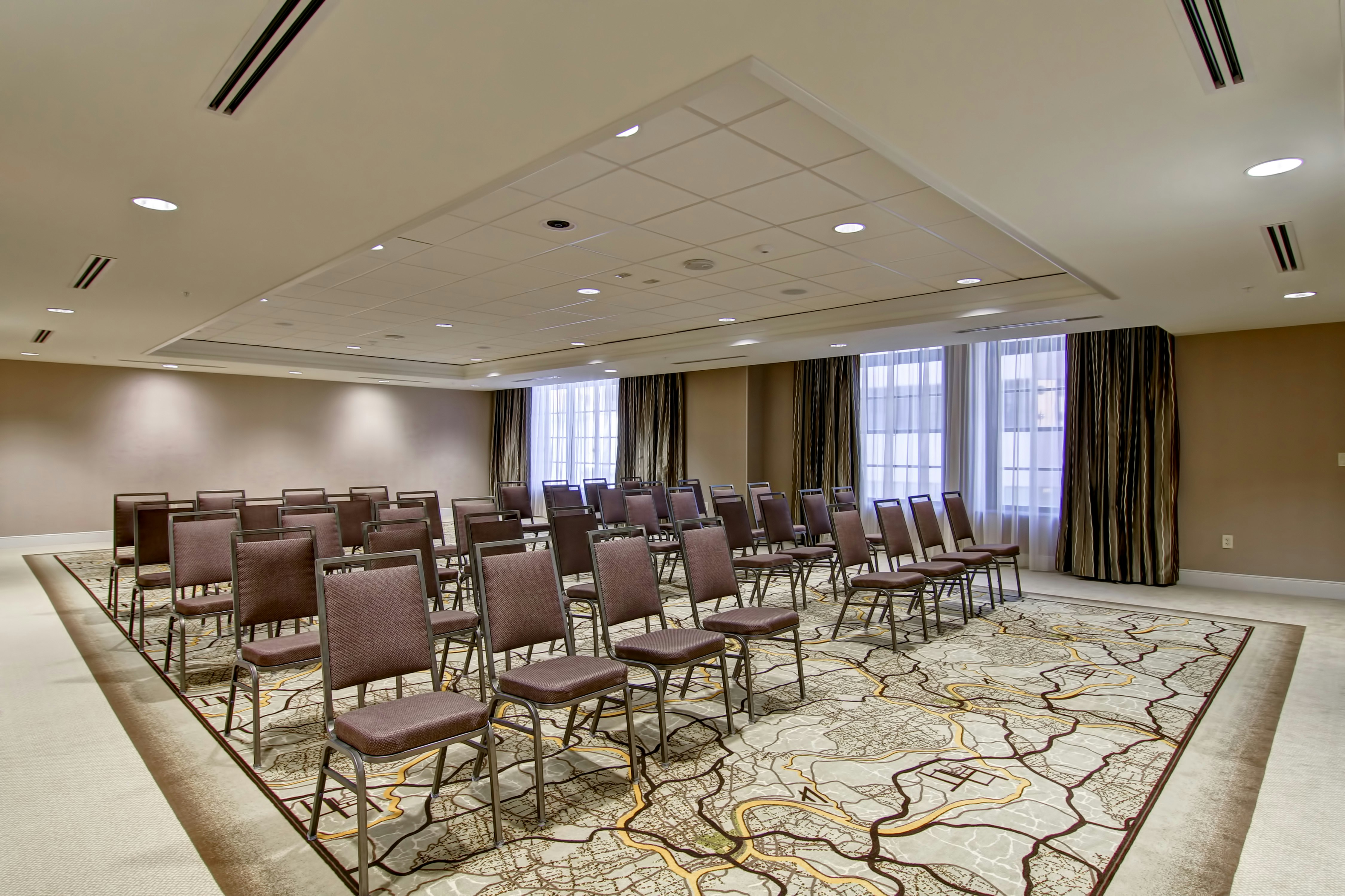 Hampton Inn Suites Cincinnati Downtown 65/72