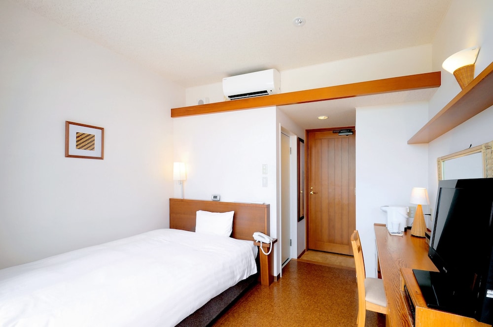 ROOM, SINGLE