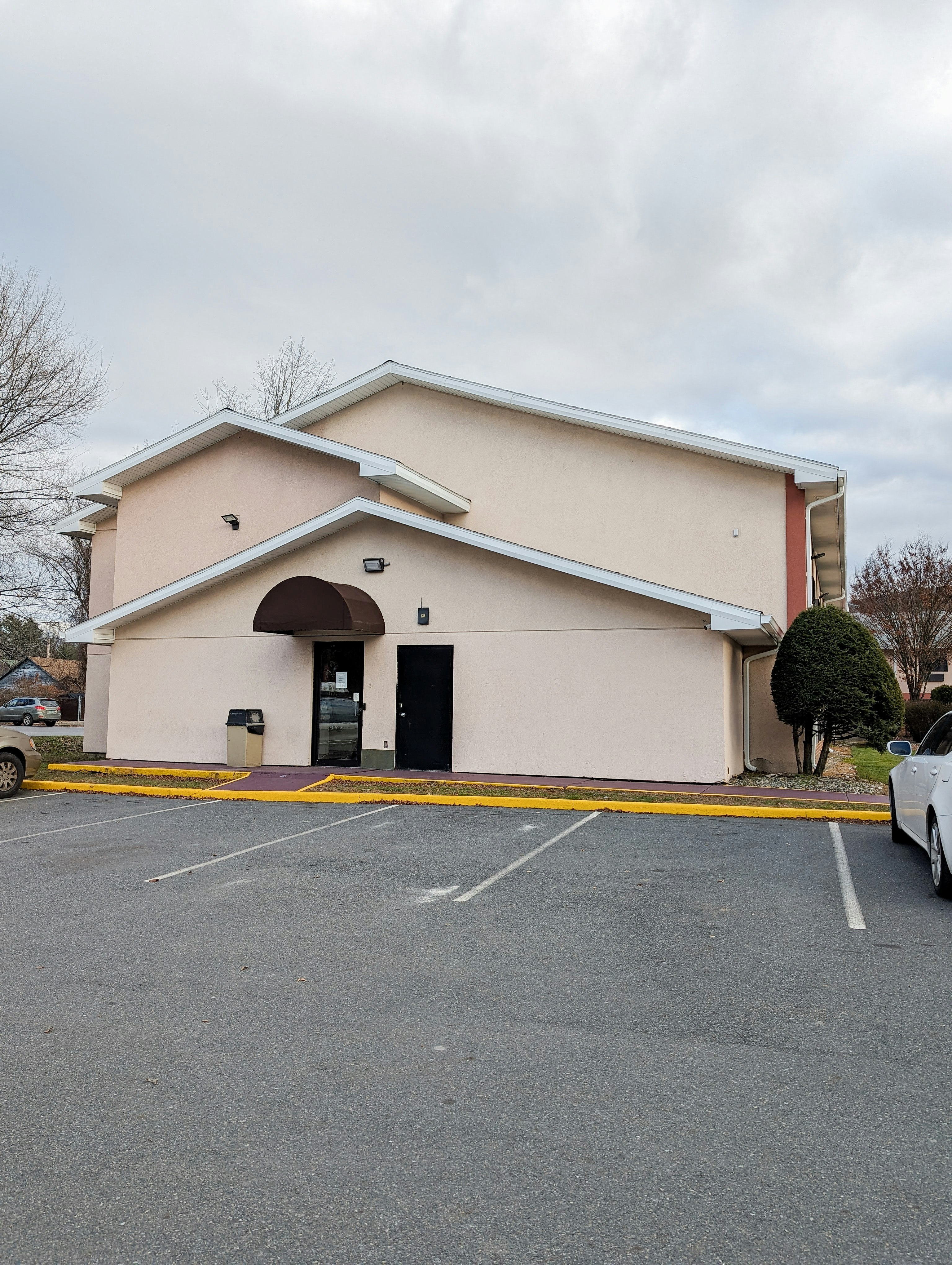 Super 8 By Wyndham Brattleboro 24/29