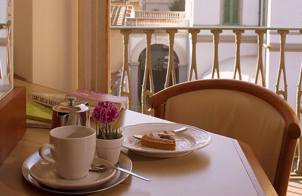Bonifacio Hotel 38/47