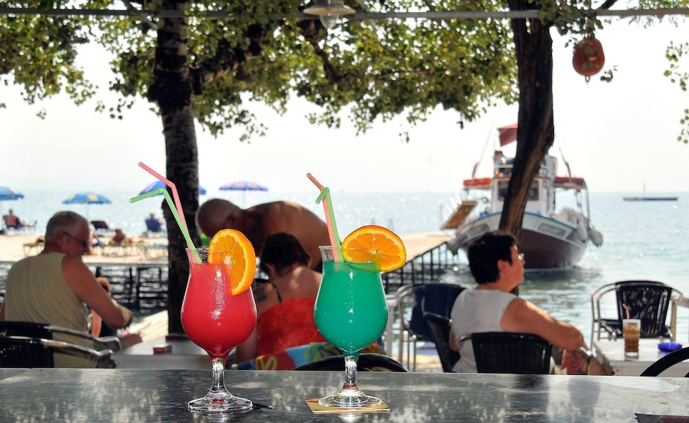 Dassia Beach Hotel 29/70