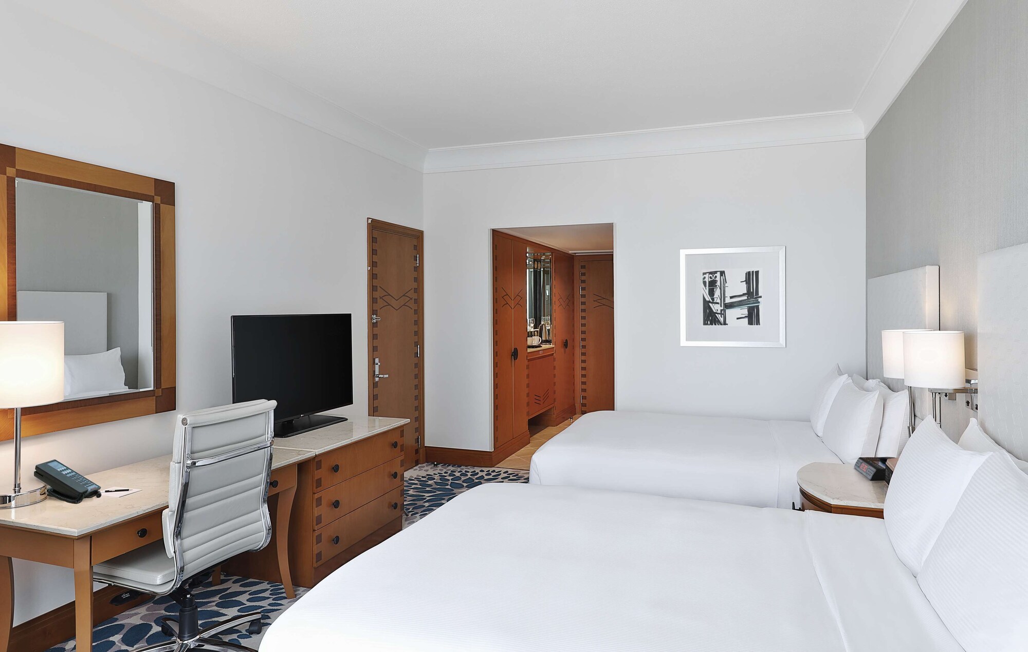 Room, 2 Queen Beds, Sea View