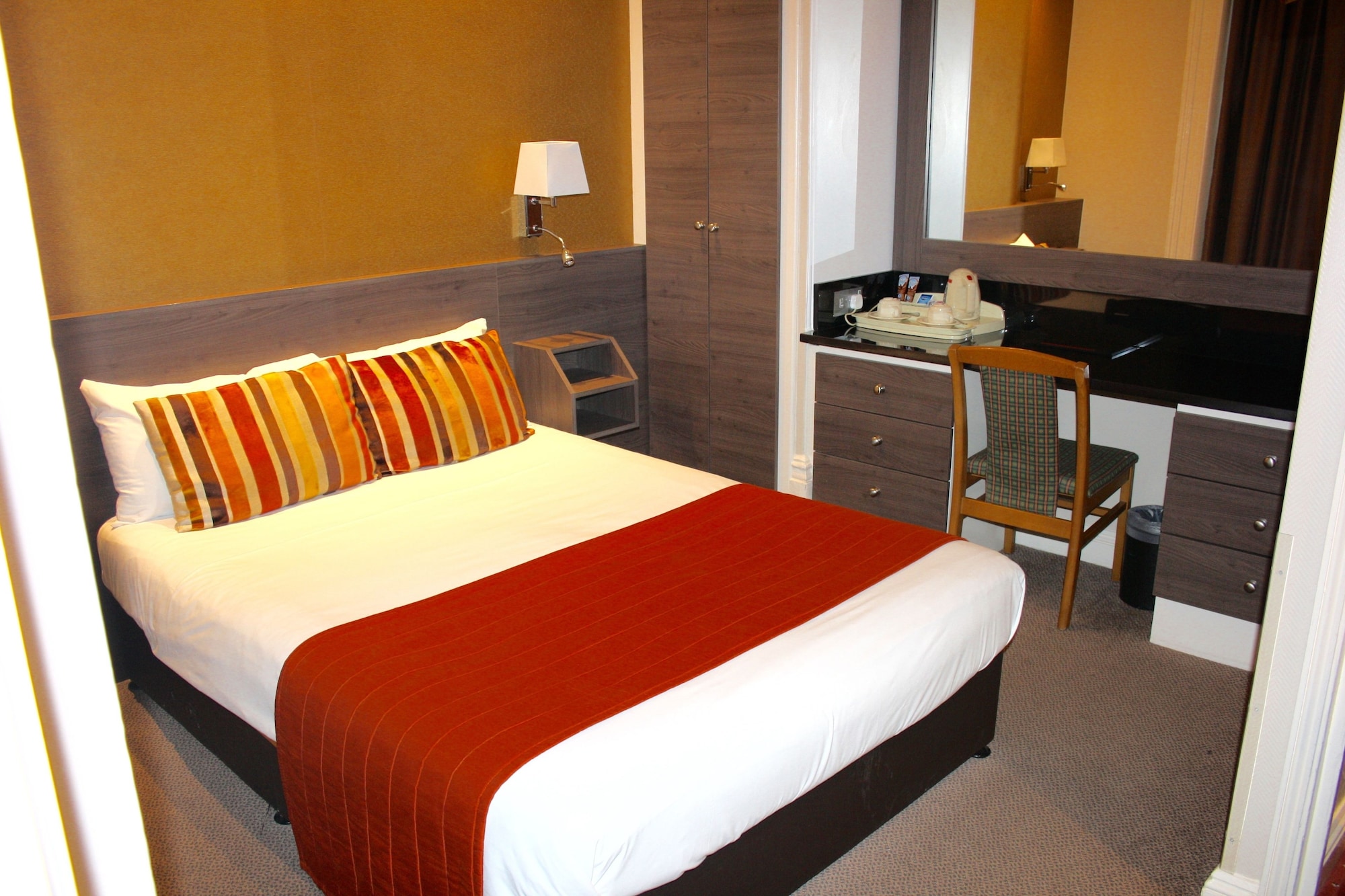BASIC, DOUBLE BED