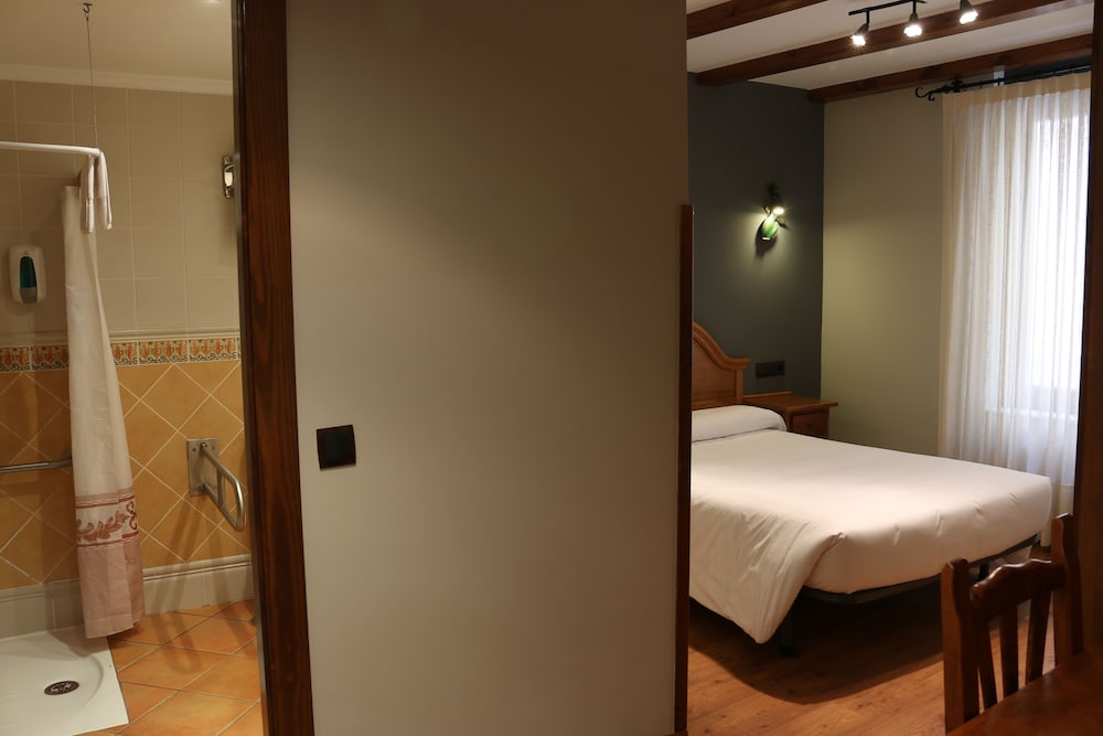 STANDARD, DOUBLE OR TWIN BED
