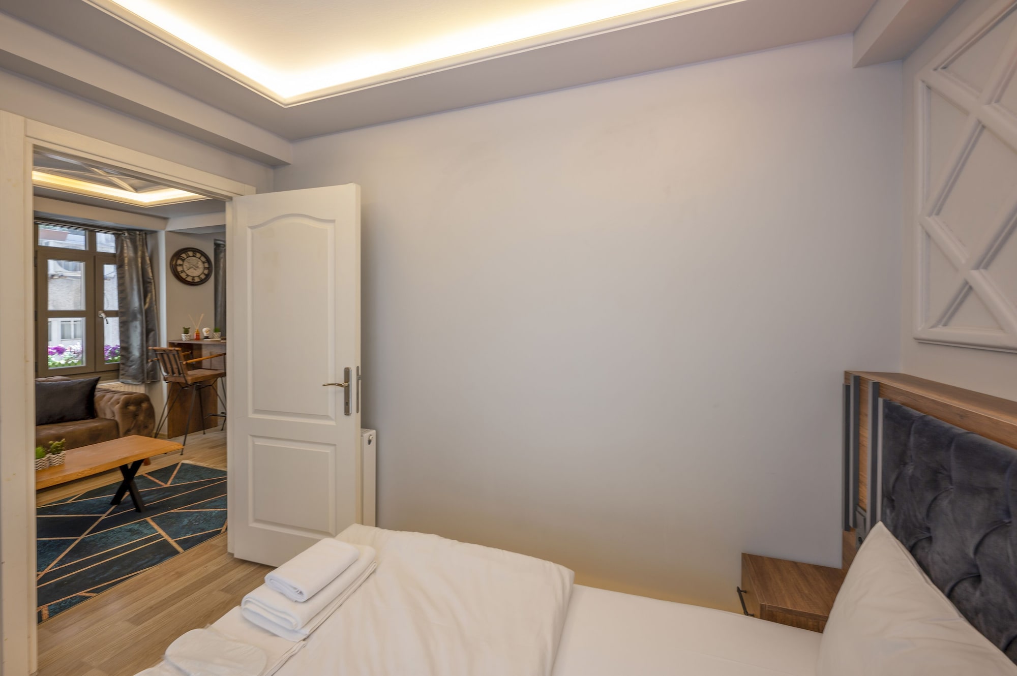 DELUXE, SUITE