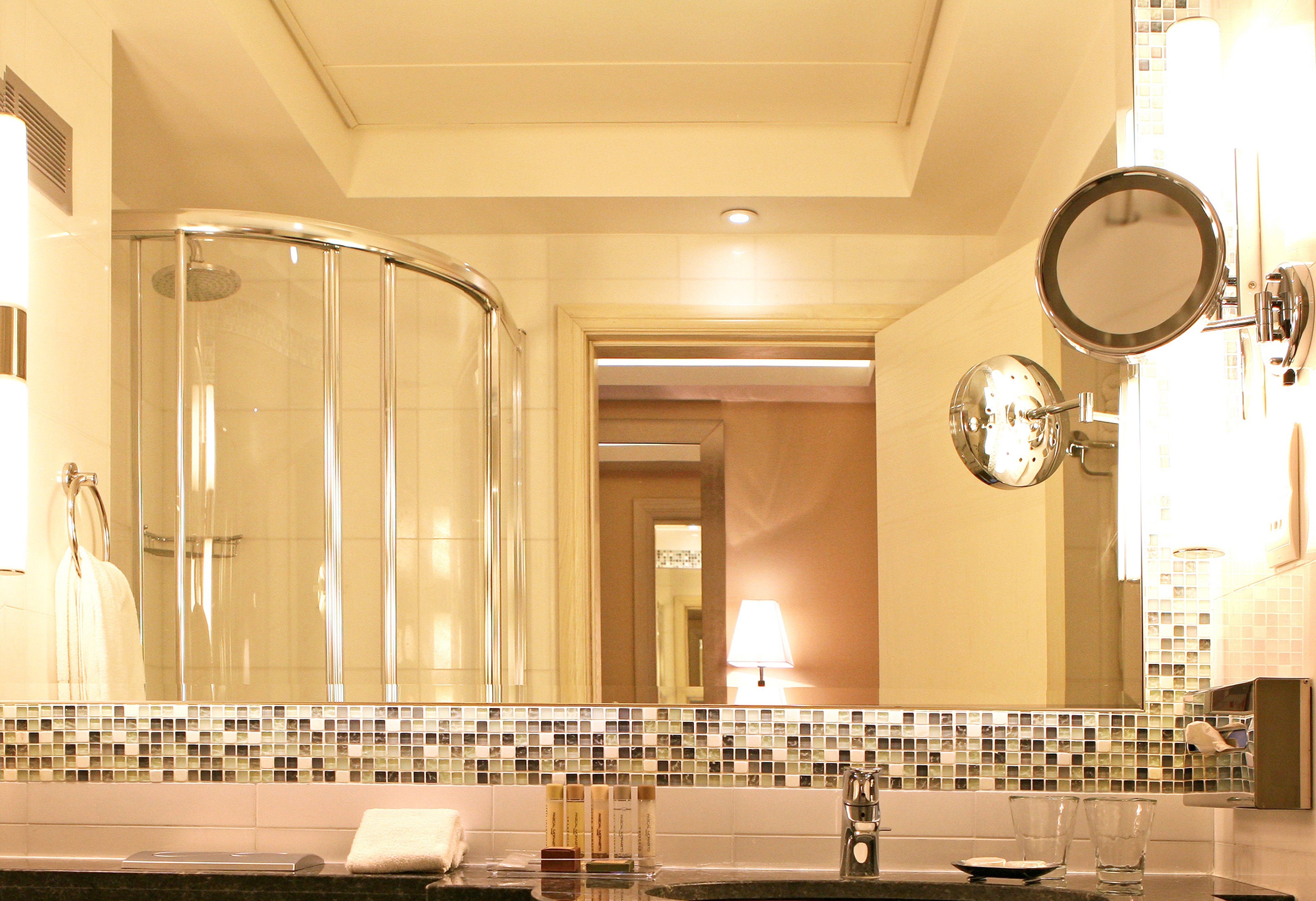 Suite, Bay View