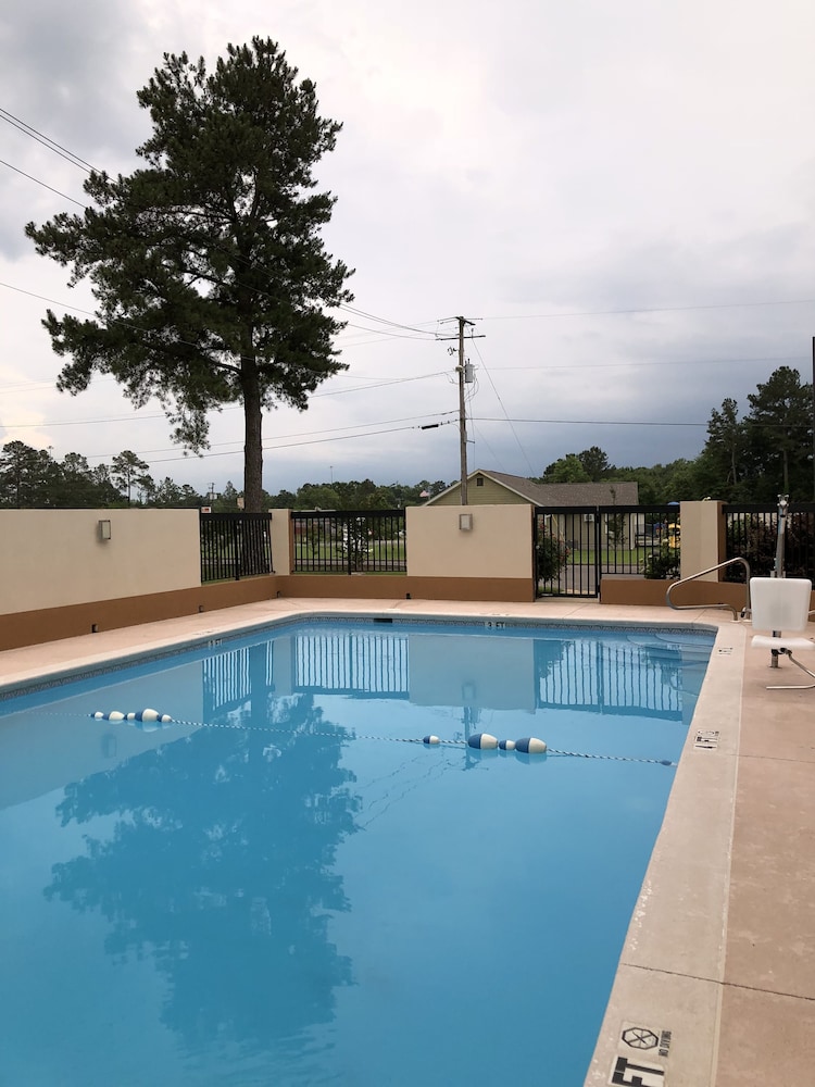 Best Western Ellisville Inn 24/43