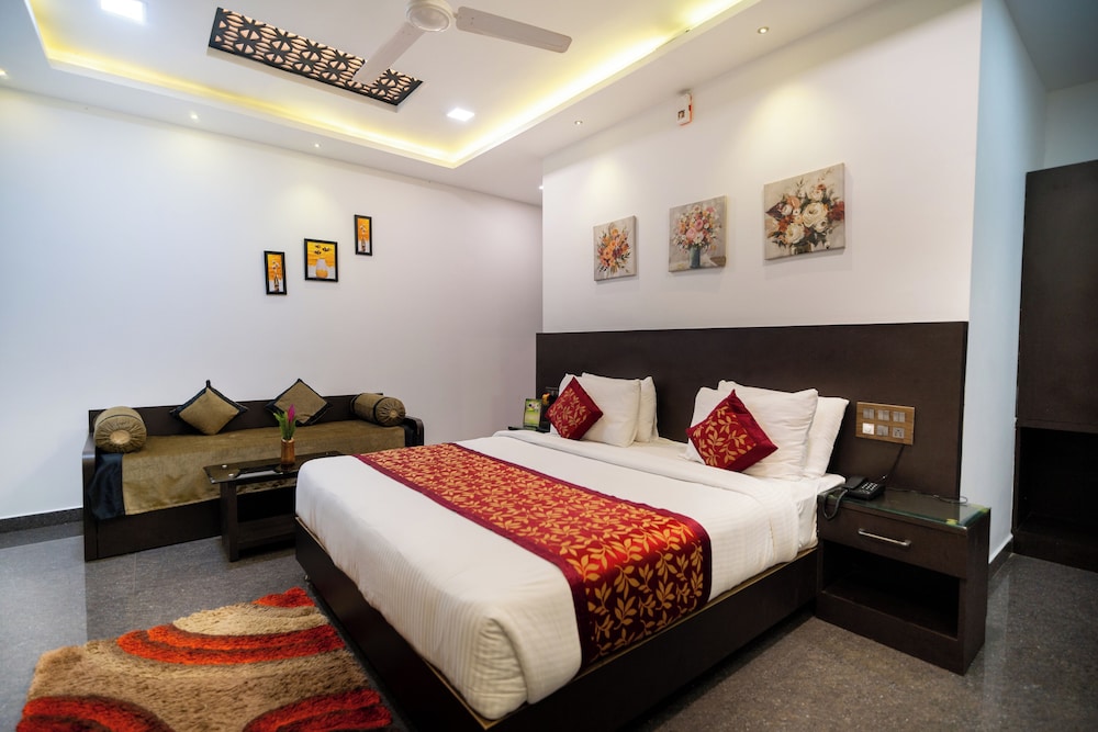 PARUMPARA HOLIDAY RESORT