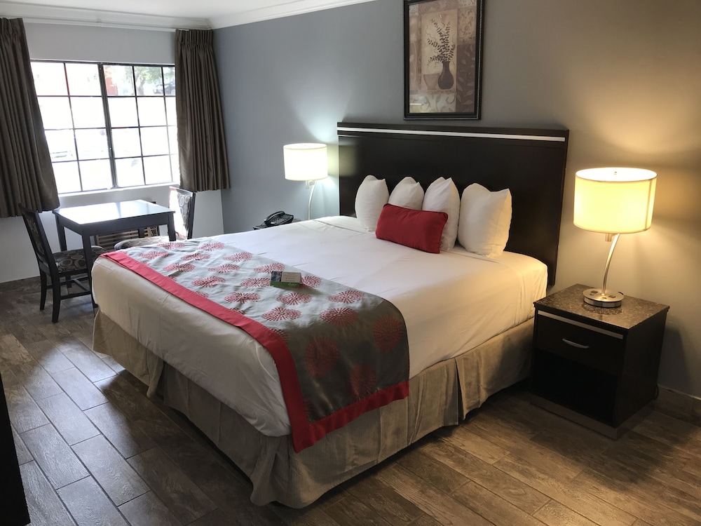 Ramada by Wyndham - Poway 14/51