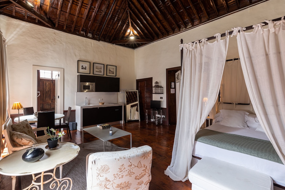 ISLA BAJA SUITES 26/72