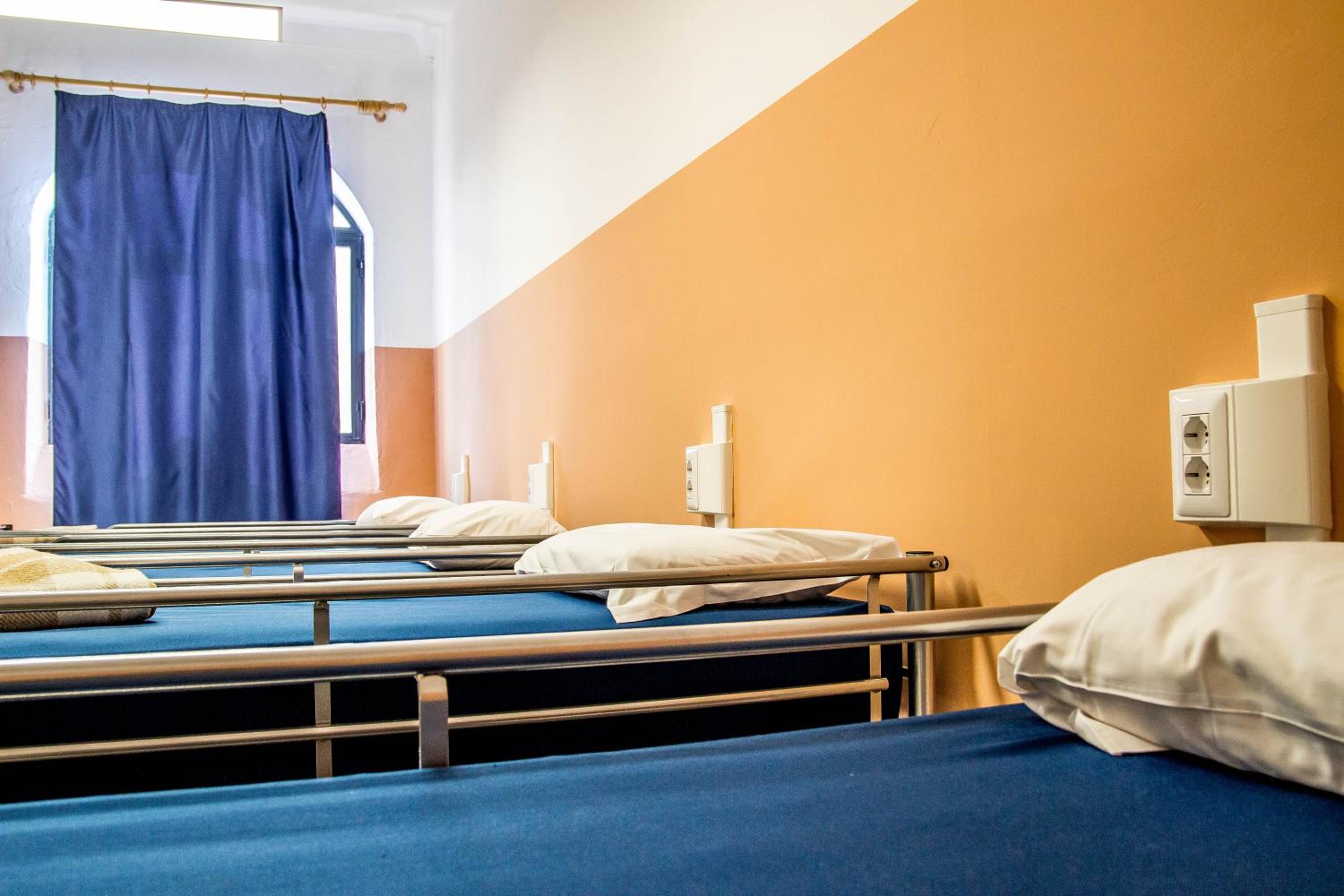Mixed Dorm, 18 Beds