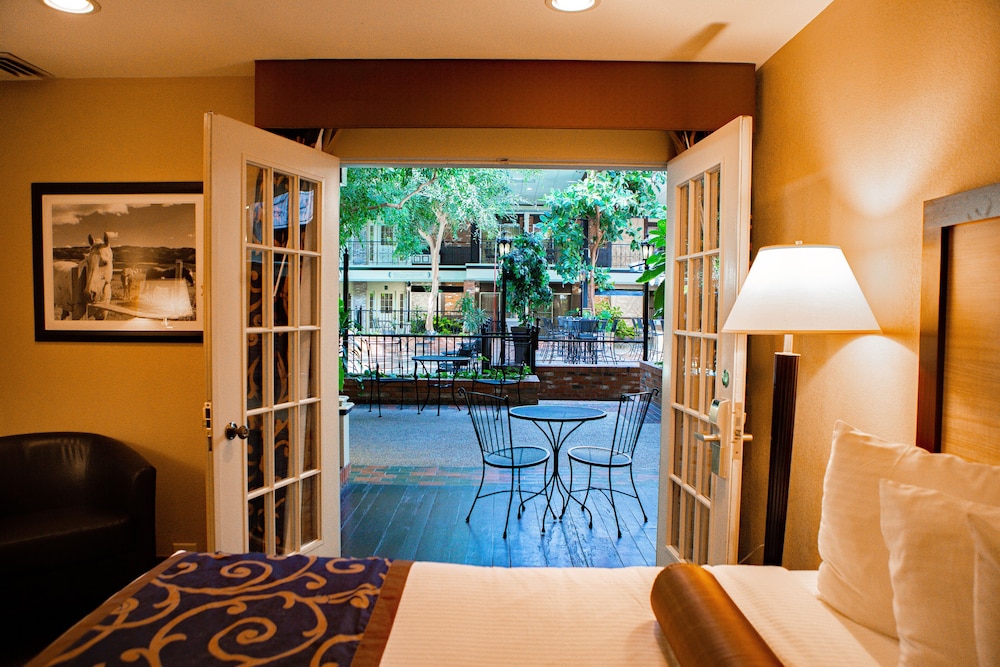 Best Western Plus Heritage Inn 23/36