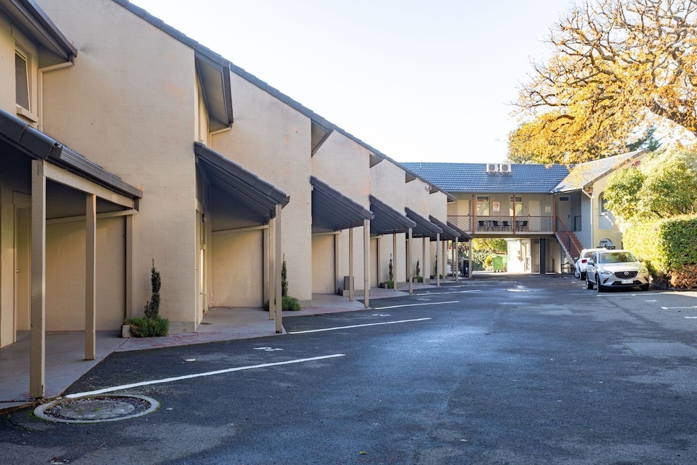 Elphin Motel and Serviced Apartments 39/50