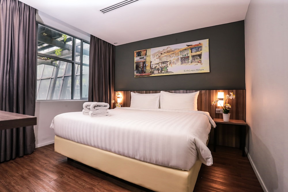 Days Hotel and Suites by Wyndham Fraser Business Park KL 24/40