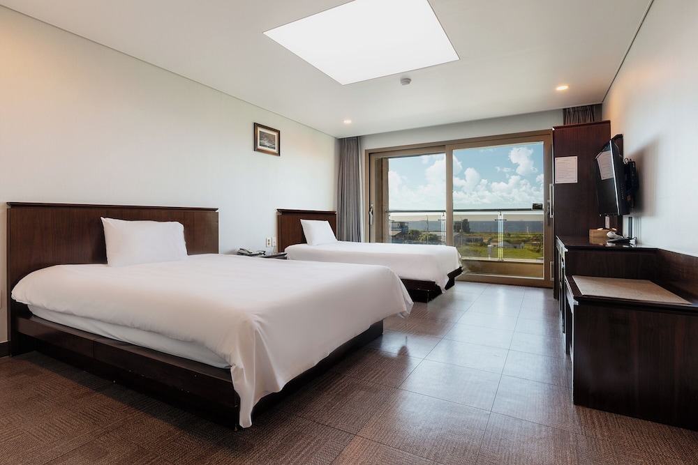 Sea Hotel 24/42