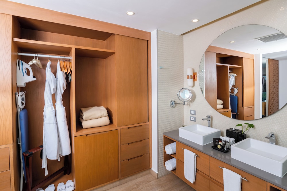 The Fives Beach Hotel - A la Carte All Inclusive 49/50