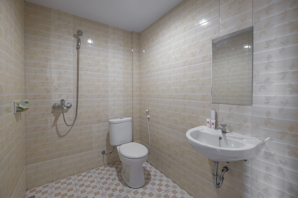 OYO 1633 Hotel Darma Nusantara 33/33