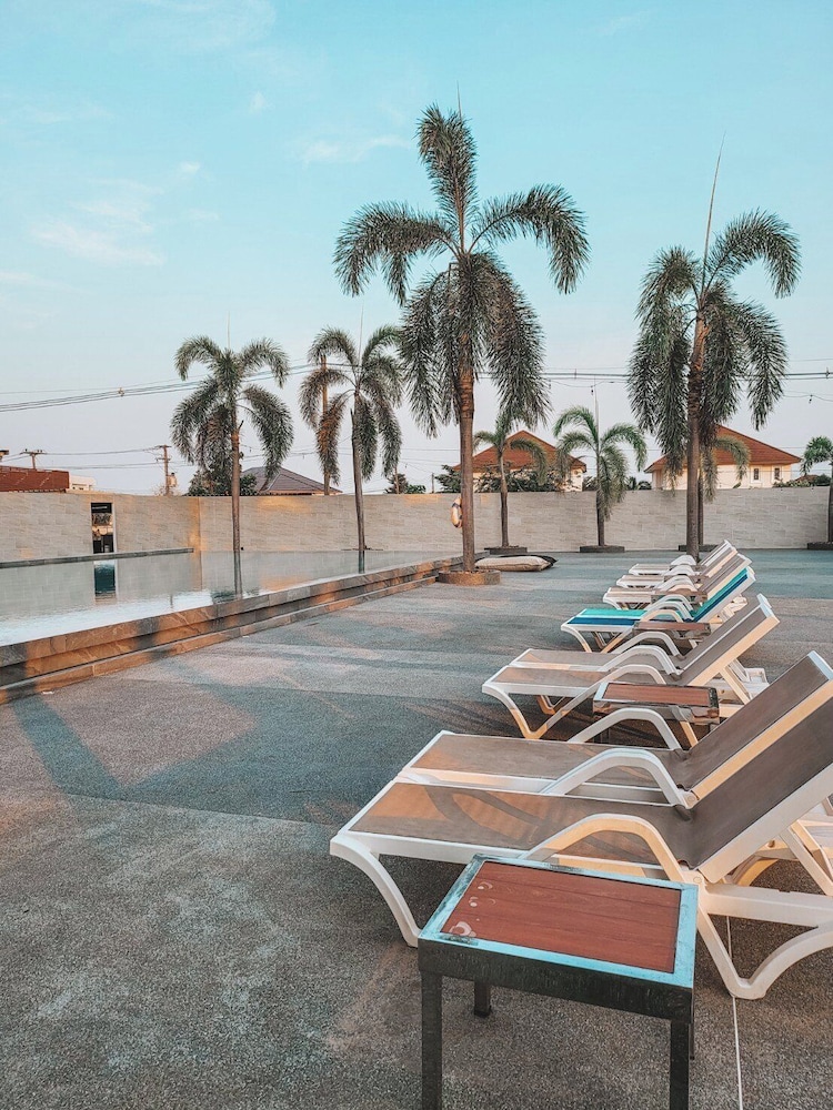 The One Hotel Bueng Kan 45/50