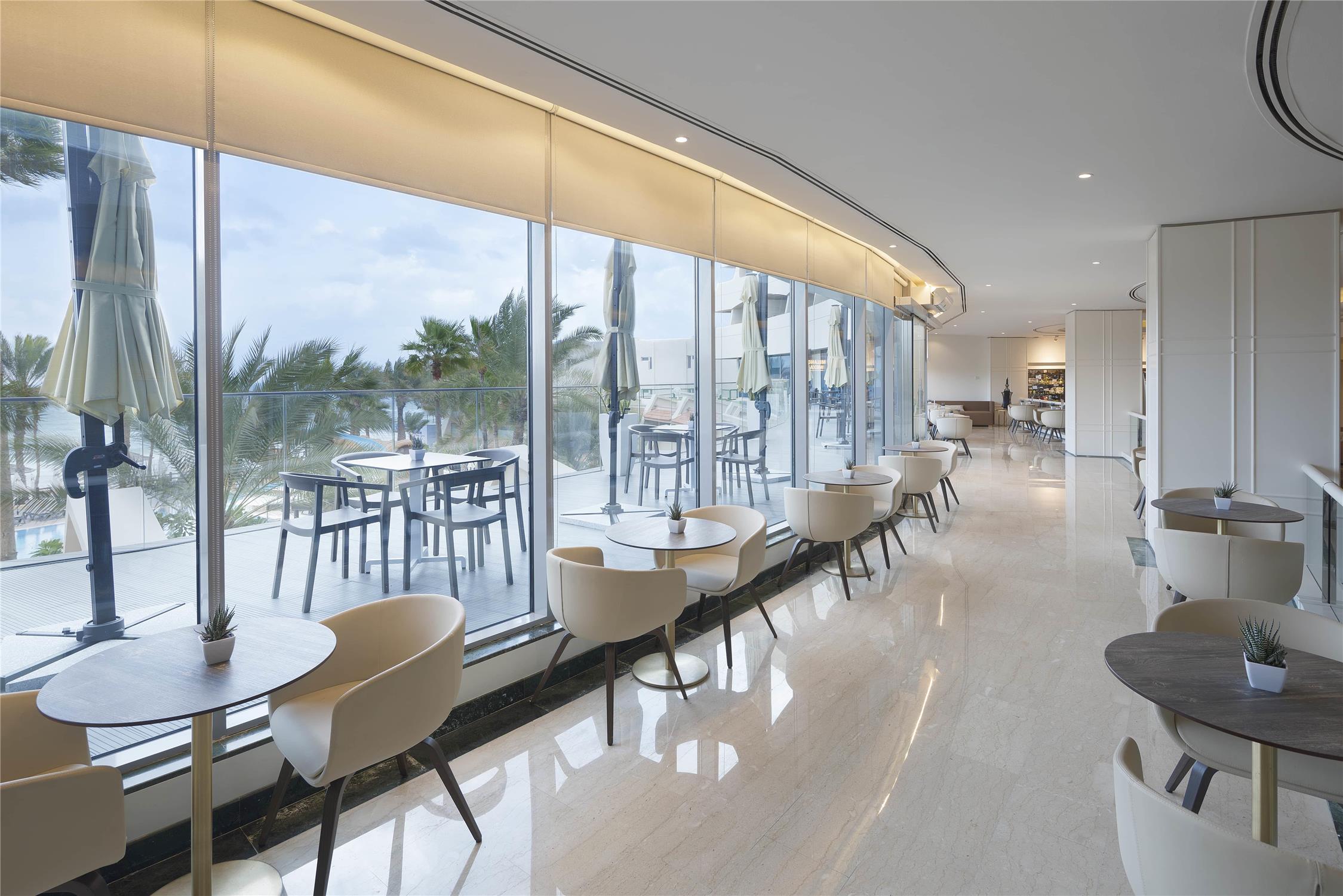 Occidental Sharjah Grand 34/50