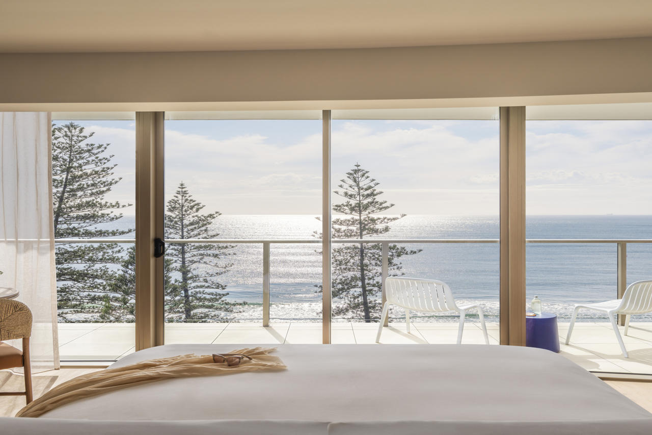 Avani Mooloolaba Beach Hotel 93/116