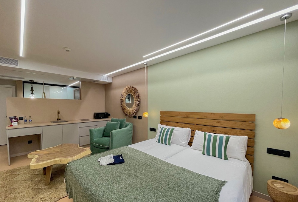 Gran Marina Suites 17/67