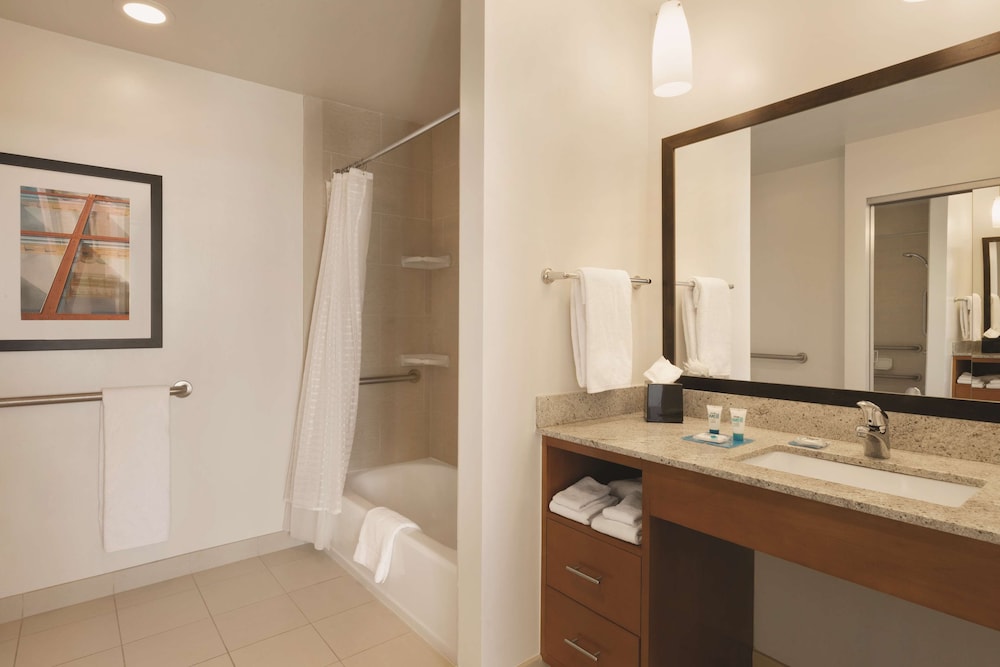 Hyatt House Denver Airport 47/49