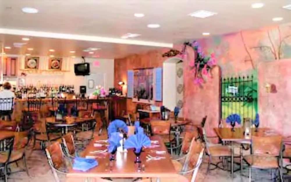 Sedona Pines Resort 56/76