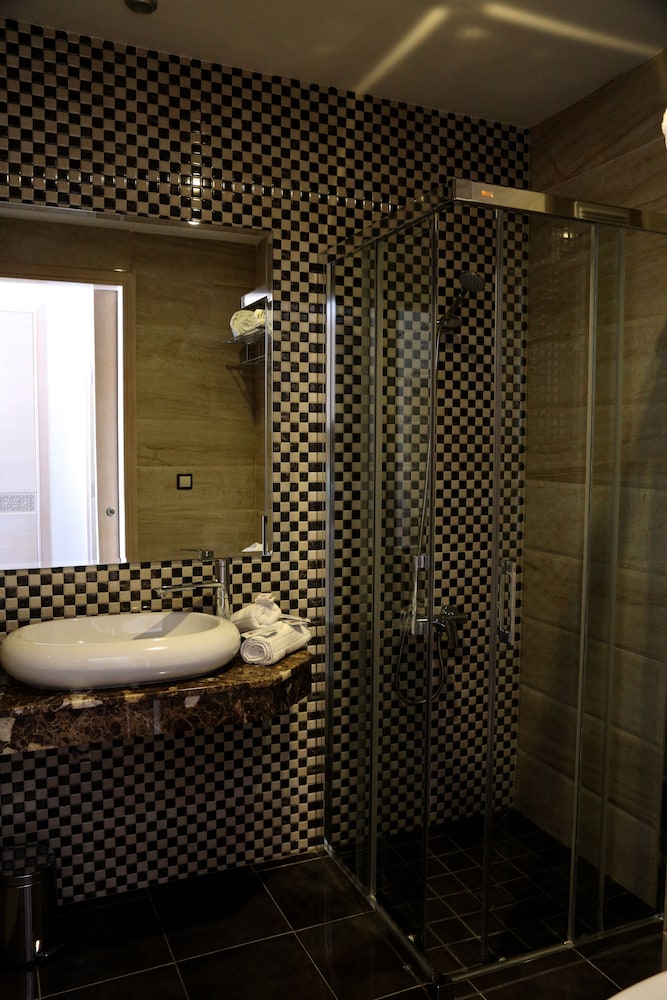 Hotel A44 32/52